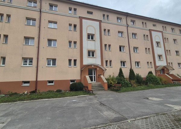 PREDAJ 2 izbový byt, 56 m2, Handlová, 29. augusta 18